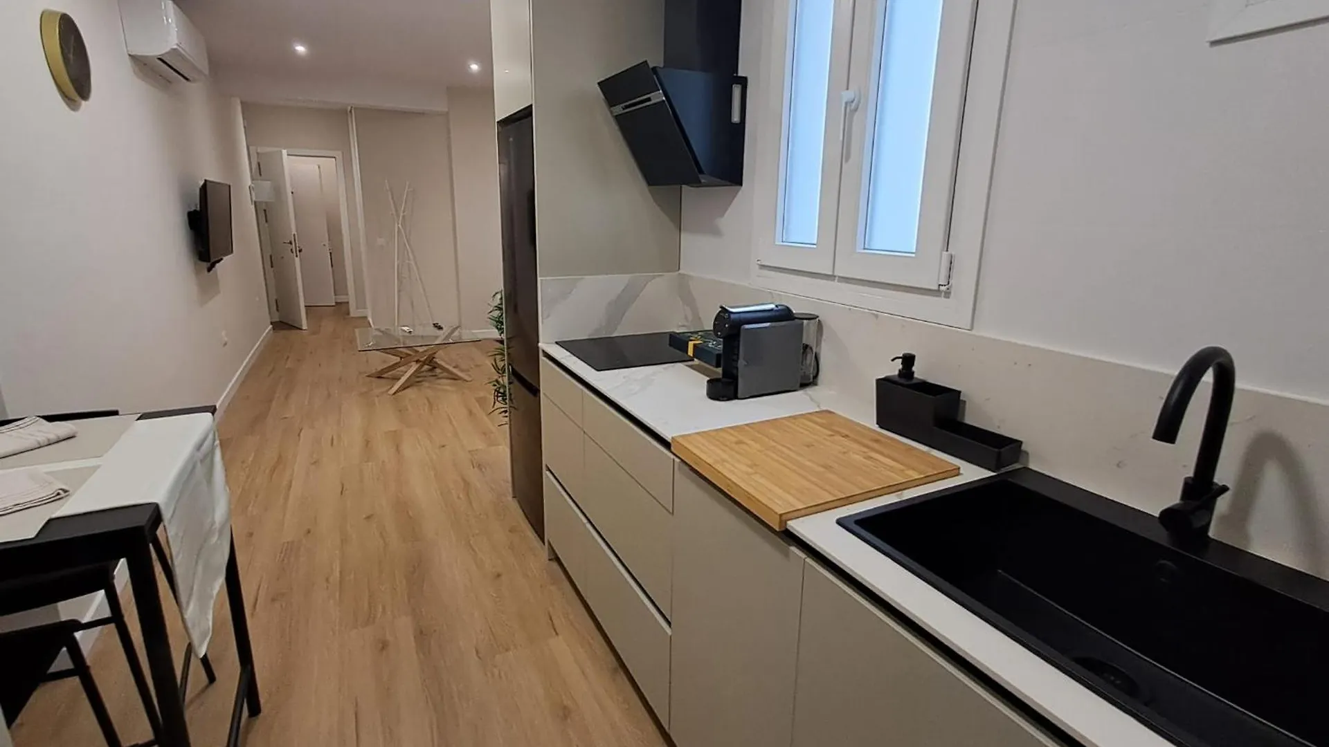 Central City Apartment, Avenida Andalucia Malaga 0*,  Spain